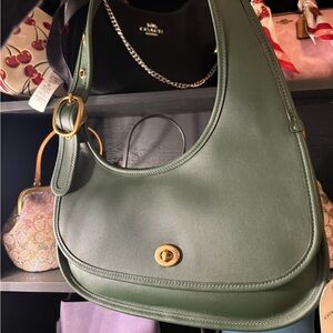 *** SOLD *** Coach Cashin Carry Crescent Bag - Hunter Green